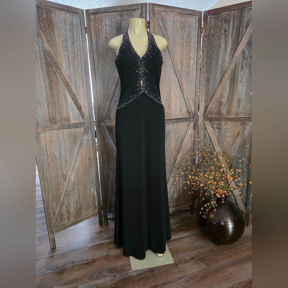 Chic Black Backless Evening Dress
